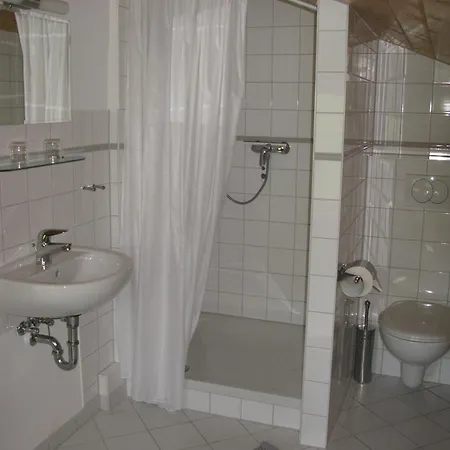 Gutshaus Zietlitz 3*
